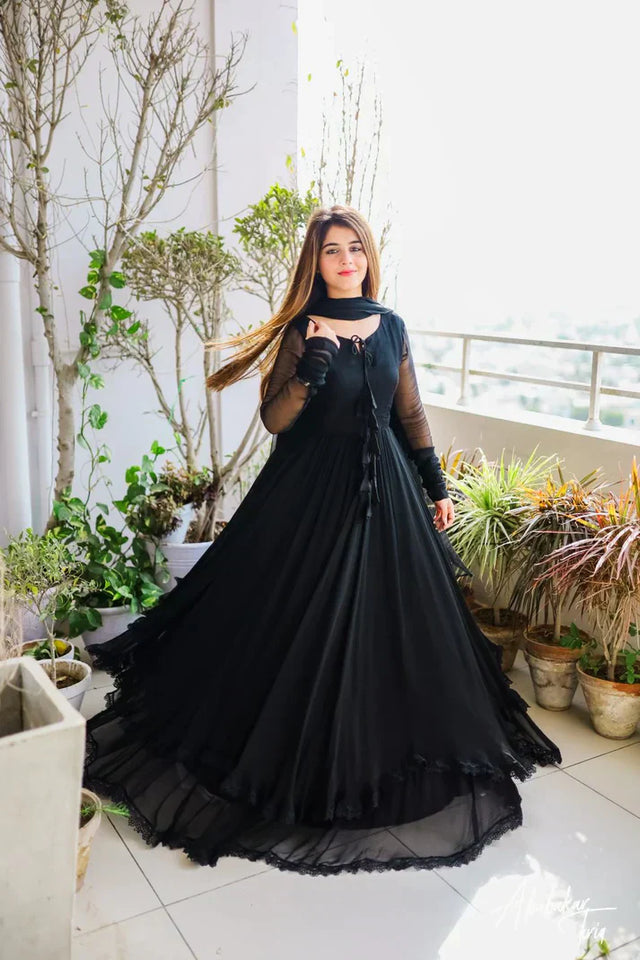 Beautiful two layers dress Two Layers Border Front Back Lace Work Long Flare Maxi With dupatta 3pcs